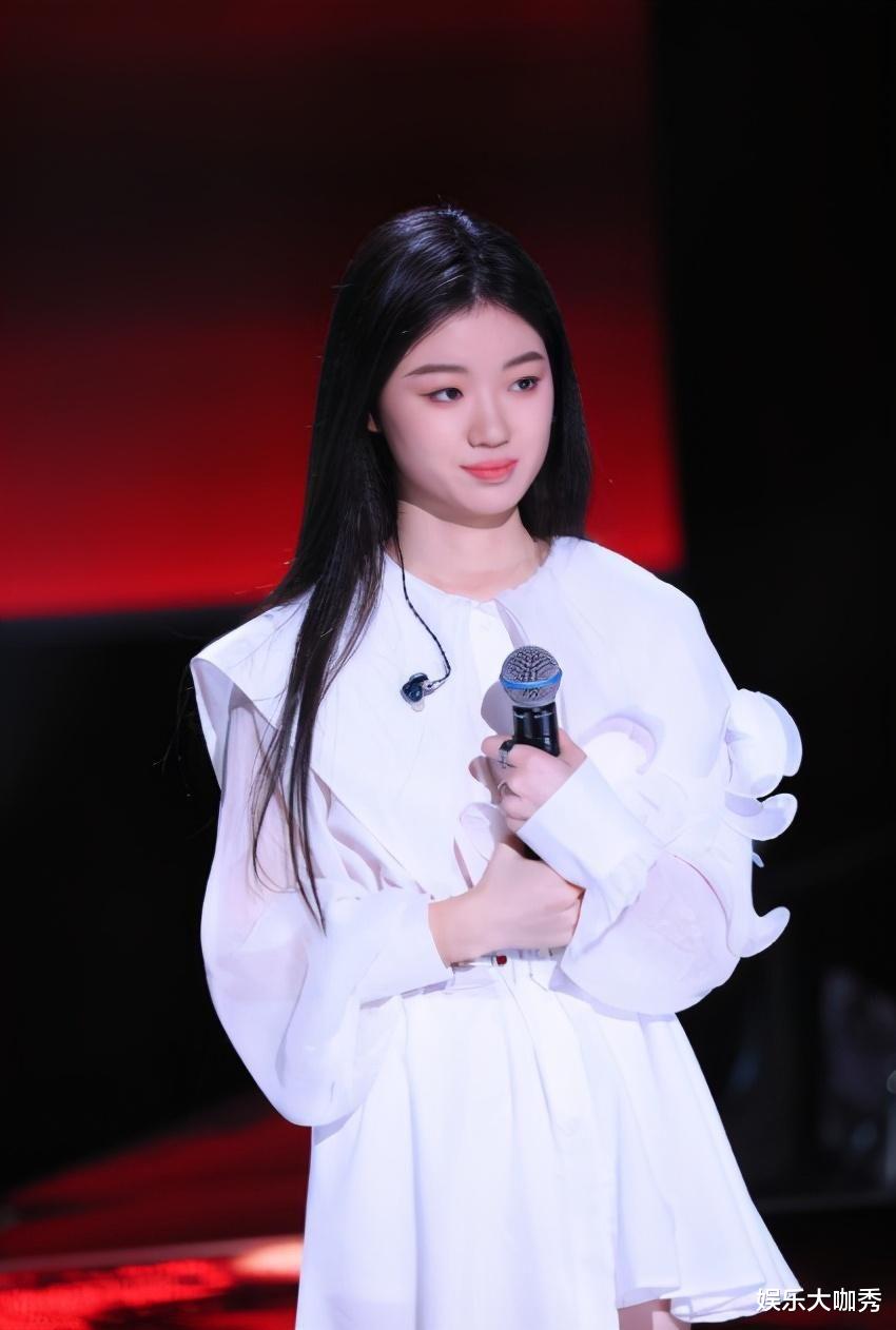 单依纯|谢霆锋爆《中国好声音》内幕: 单依纯夺冠早已内定, 斑马垫底成必然!