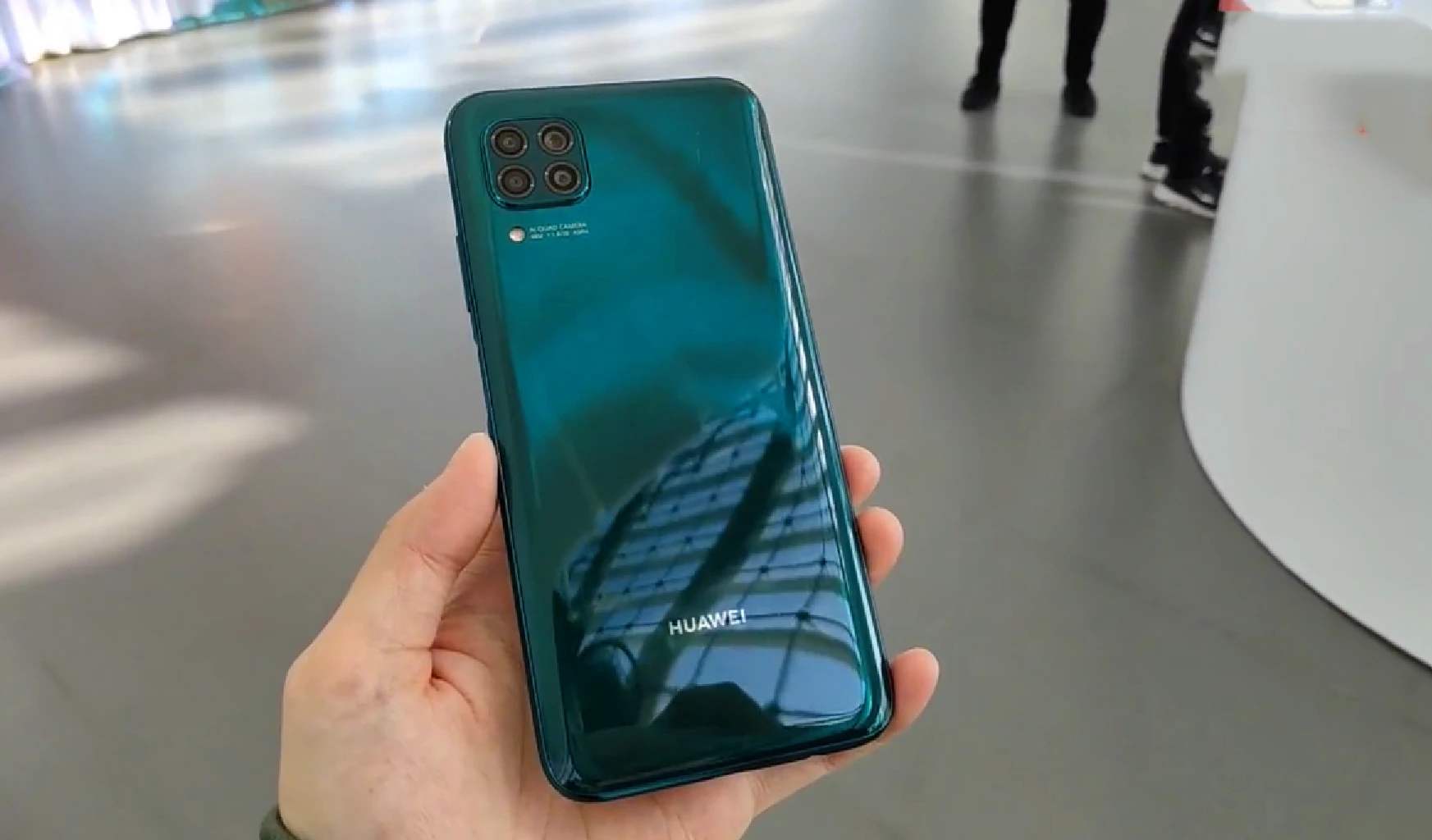 华为@华为全面清仓，麒麟810+8GB+40W跌至1629，太值了！