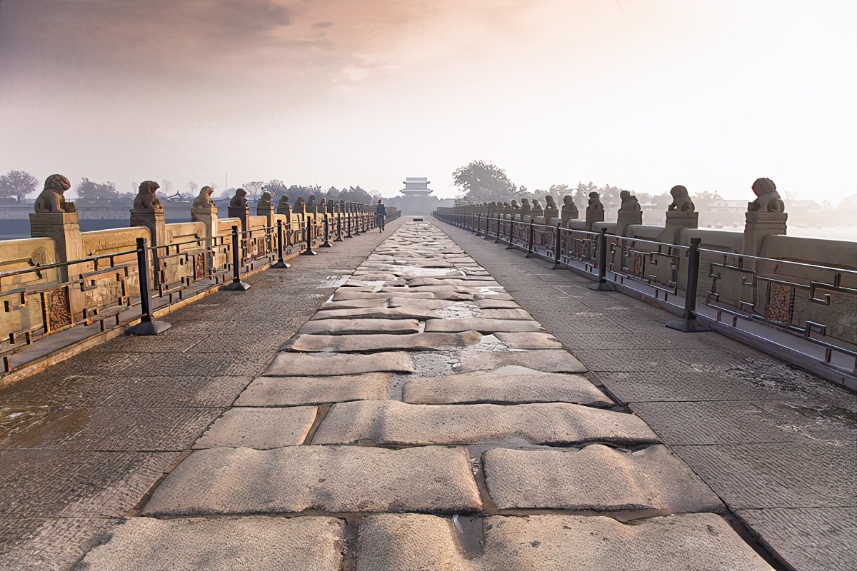 旭日旗|公然悬挂旭日旗？大学校园容不得这样的糊涂