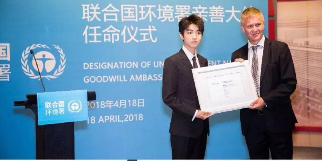 「蔡徐坤」流量时代屹立不倒的依旧是“四大三小”,蔡徐坤居然没上榜