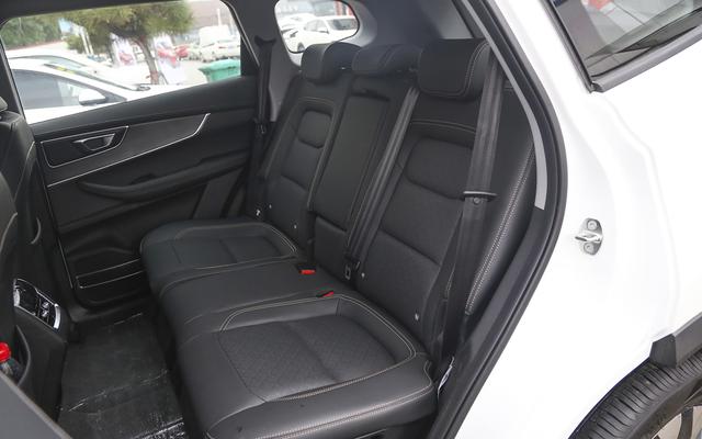 [马力]15万都能落地，中年人买SUV这3款准没错，空间大气场强，还有面子