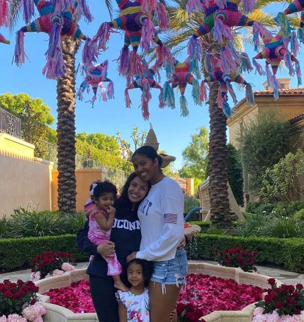 「詹姆斯·哈登」科嫂和哈登能走到一起吗？历史不会说谎，这件事还是等以后再说吧