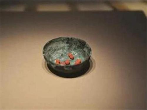 考古|江苏发现一父女合葬墓,墓中有200颗红色药丸,鉴定结果让人愤慨