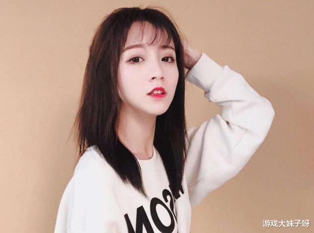 莉哥有复播的打算,频繁发动态试探直播平台,并没有被封号