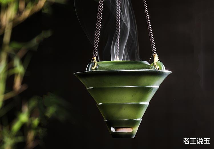 |打灯无结构的和田玉，就是好料子？