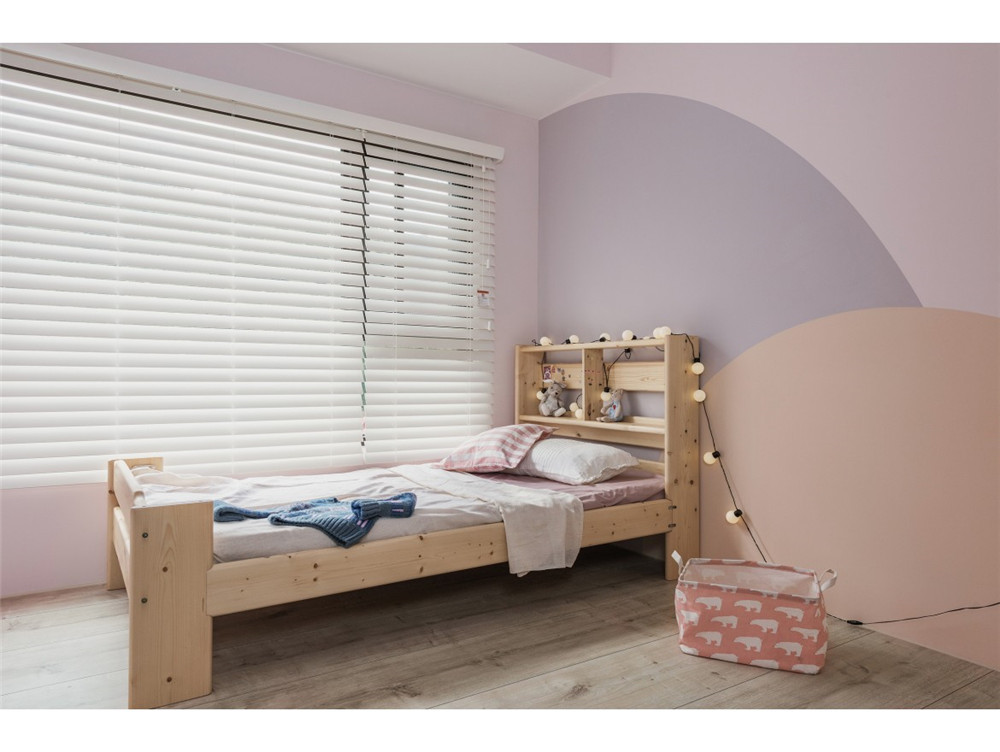 |晒我的北欧风婚房,花了20万,电视墙铺满大理石,邻居都说好漂亮