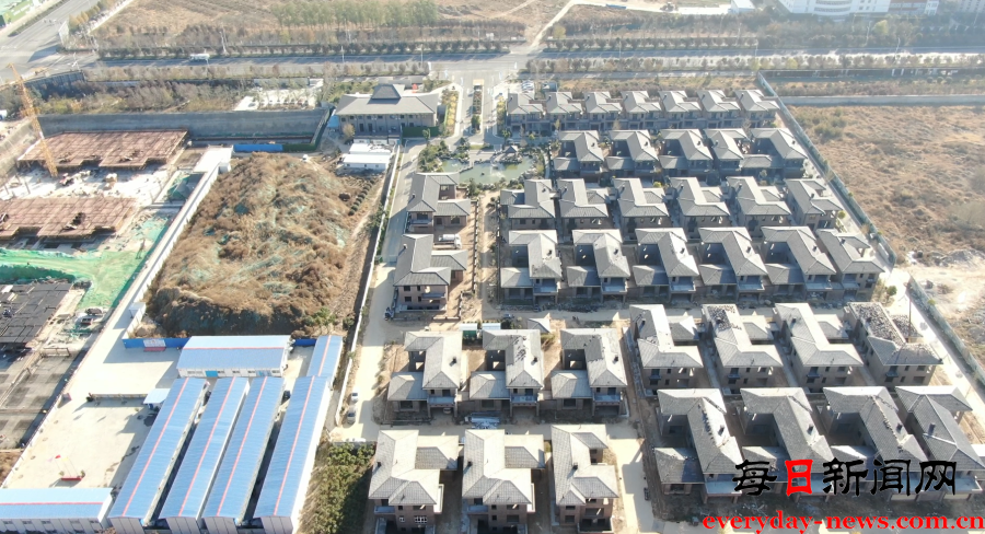 河南新乡市：一房企宣称40套独栋别墅有合法手续 官方 未验收