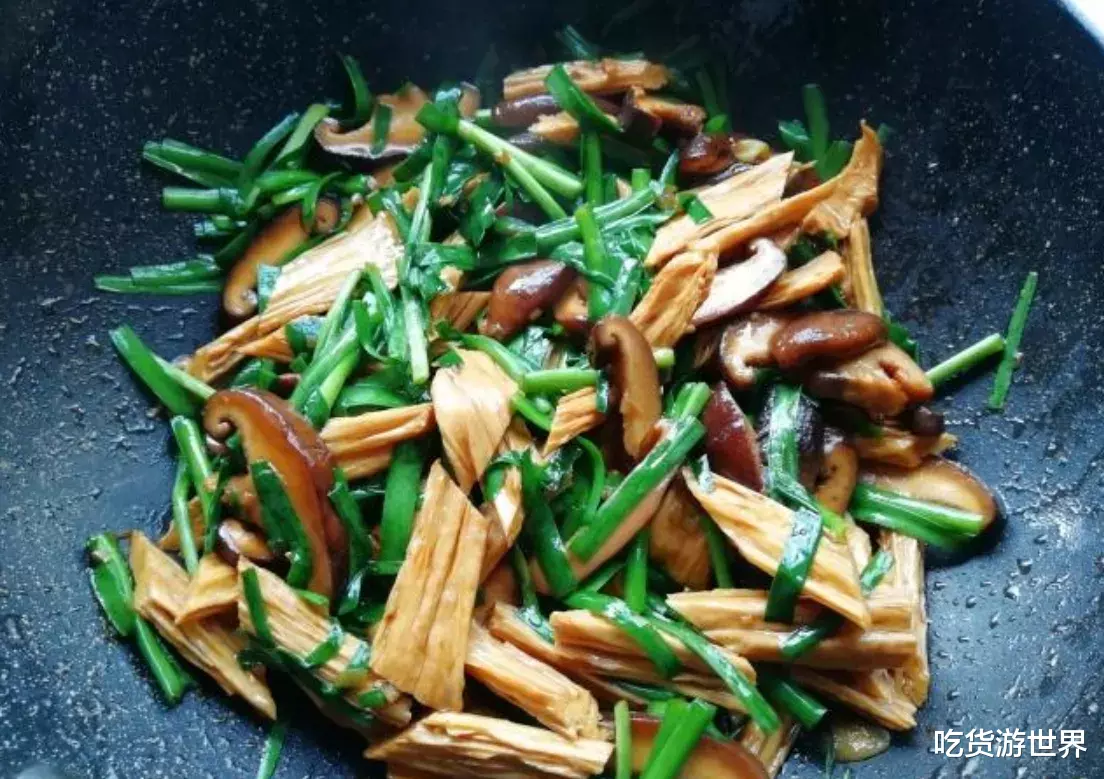 「排骨」立夏来临，吃猪肉牛肉不如它，每周吃3次，补钙质，孩子长个头