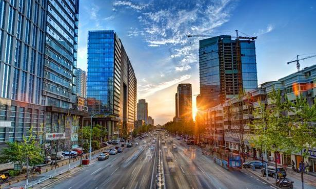 二手房|中国留不住人才的2座城市：房价要一两万，人均工资三千左右