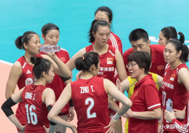 「林莉」中国女排集训队恐需淘汰6人！2人实力伯仲之间，1人默契不足