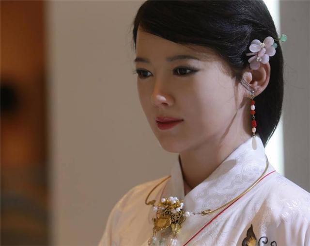 机器人：“女性机器人”明明是假的，为啥这么吸引人？网友：用过就明白了