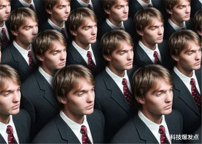 爱因斯坦▲有没有这种可能，克隆爱因斯坦然后把大脑植入，形成新的生命体！