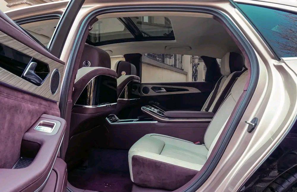 红旗|这才是5系劲敌,比E级更豪华,后排犹如头等舱,四驱电吸门看啥A6