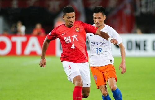 国足：解除后顾之忧！恒大二将驰援李铁，国足短板有望得到补强