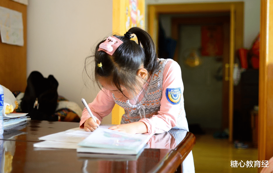 作文|小学生作文《爸爸的脚臭》走红，老师笑出眼泪，网友：闻到味了