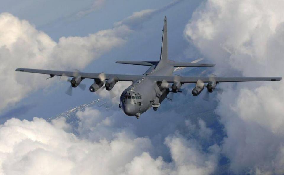 运输机@简述我国运输机运30的发展概况，国产武器装备，我国空军的骄傲