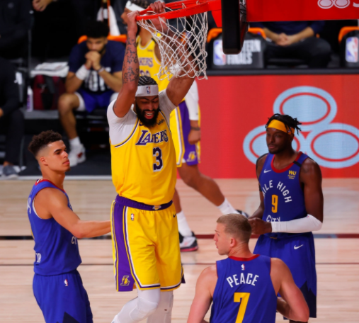 安东尼·戴维斯|老詹吹！浓眉哥轰37+10，赛后第一时间力挺詹姆斯：他是联盟最强球员！