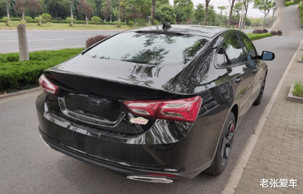 本田雅阁|从18万跌到11万，一年没白等，车长4米9油耗6，不买雅阁就买它