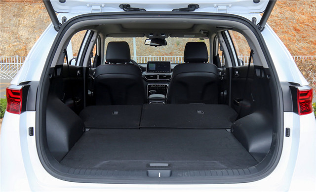起亞KX5售15.48萬元起，外觀夠漂亮，性價比很高的SUV-圖8