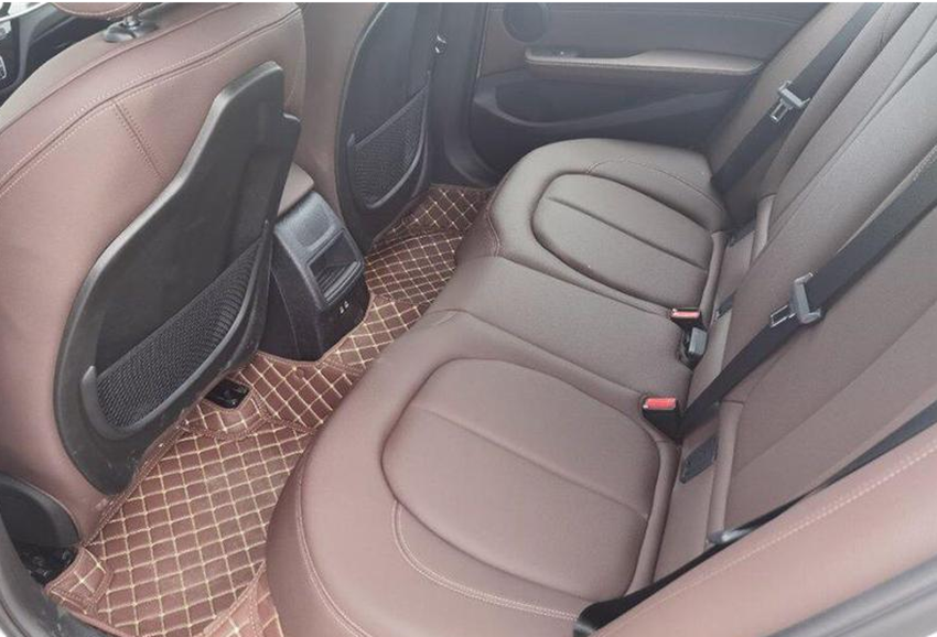 新车|卖“白菜价”豪车!从19.8万跌到13.7万,油耗5.4,后悔买思域了