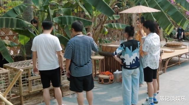 彭昱畅：《向往的生活》彭昱畅干活被众人喊停，看看他都干什么了！