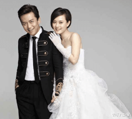 影帝|她17岁登上春晚，26岁裸婚嫁外卖小哥，如今把丈夫捧成双料影帝