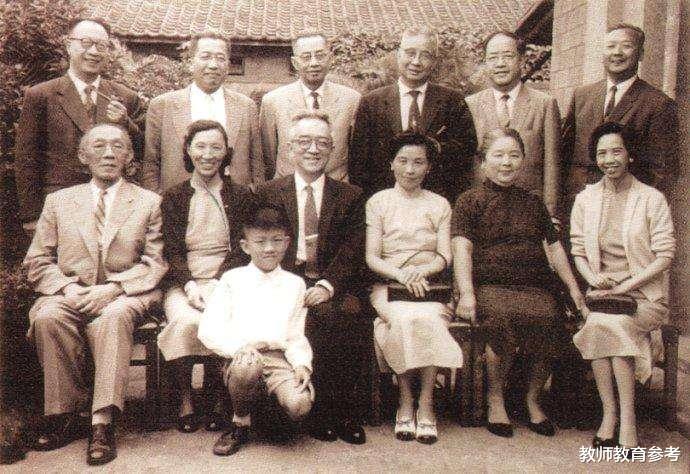 [清华大学]他被北大破格录取，31岁成为清华校长，刚上任就开除了37位教师！