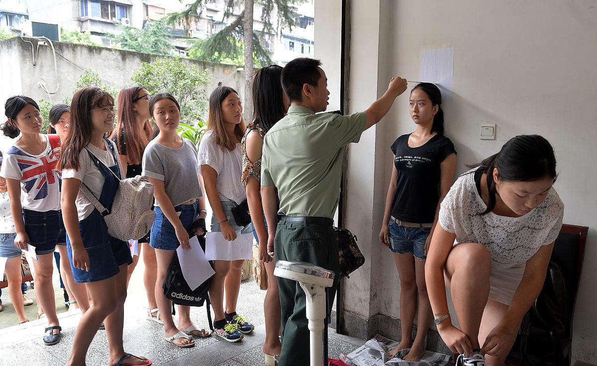 军校▲女生征兵报名已开始，入伍要求和方式及在部队发展途径，建议了解