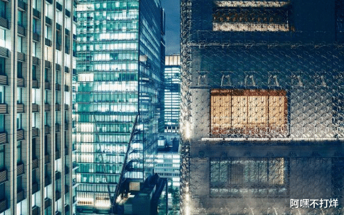 GDP|替代香港的亚洲第一金融中心:GDP近7万亿,经济超全球92%的国家