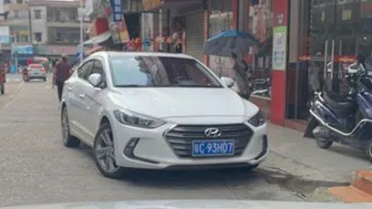 珠海交警|破纪录！两天已有110万辆车进出珠海！昨上百司机走错道被扣6分！