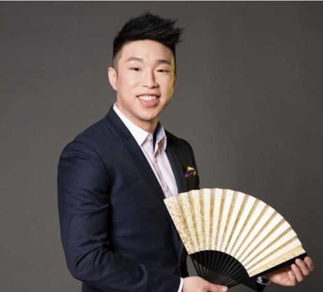 郭德纲|同样是背叛,为何郭德纲原谅朱云峰,而却对曹云金斤斤计较呢?