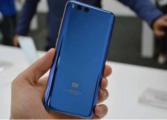 『小屏』小米新机曝光,售价1999必买!你的下一部小屏机何必是iPhone9?