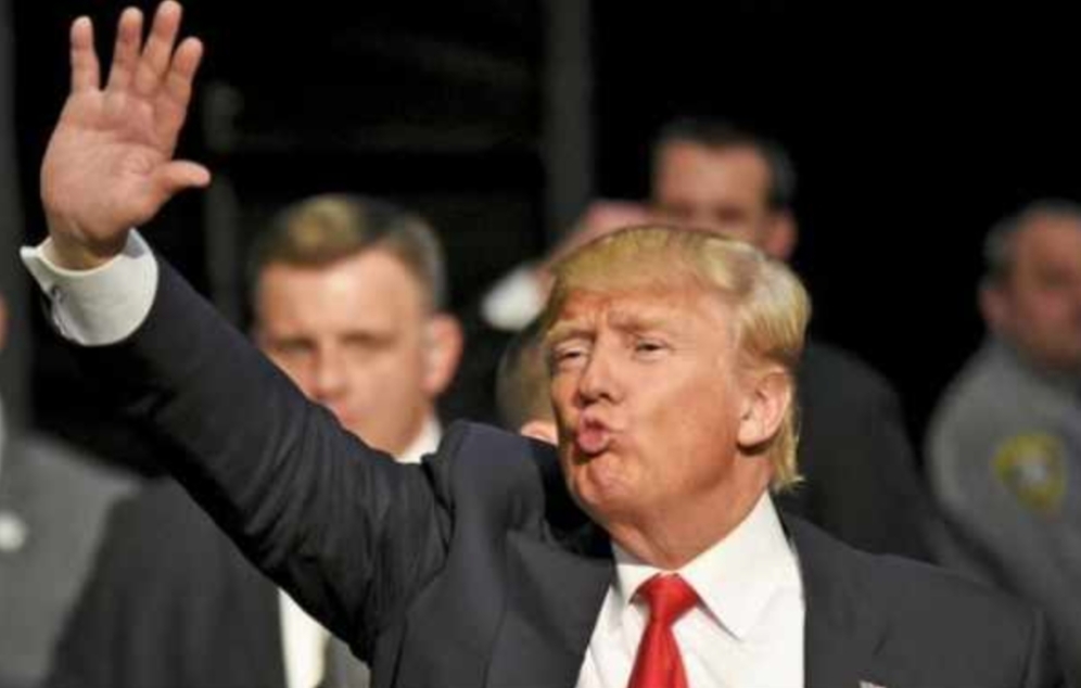 俄罗斯：美国疫情严重破126.3224万，特朗普再放狠话：将亲自摘掉口罩带头出街！结果美国人都被坑了