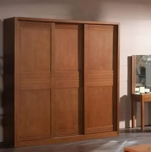 |卧室不要安装“这种”衣柜，我家才用半年时间，就换掉了