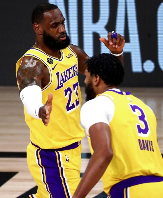 湖人队|没有了，没有黑八了！浓眉13中9打爆开拓者，湖人终于亮剑