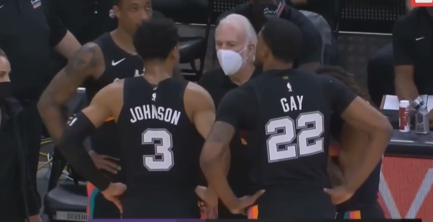 湖人隊(duì)|60+22+15！詹眉帶隊(duì)逆轉(zhuǎn)，三分13中7投瘋，湖人官方更新波普傷情！