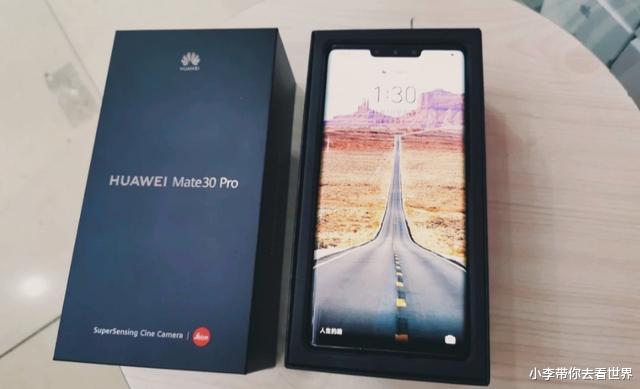 旗舰机|一般人的手机使用多久一换最合适?老师傅的建议很实在,说心坎了