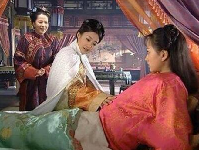 |清朝妇女难产昏迷,被误认去世入棺下葬,200年后棺内景象凄惨