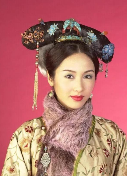 「张可颐」《金枝欲孽》未修定妆照流出，张可颐和佘诗曼还好，黎姿美得像仙女