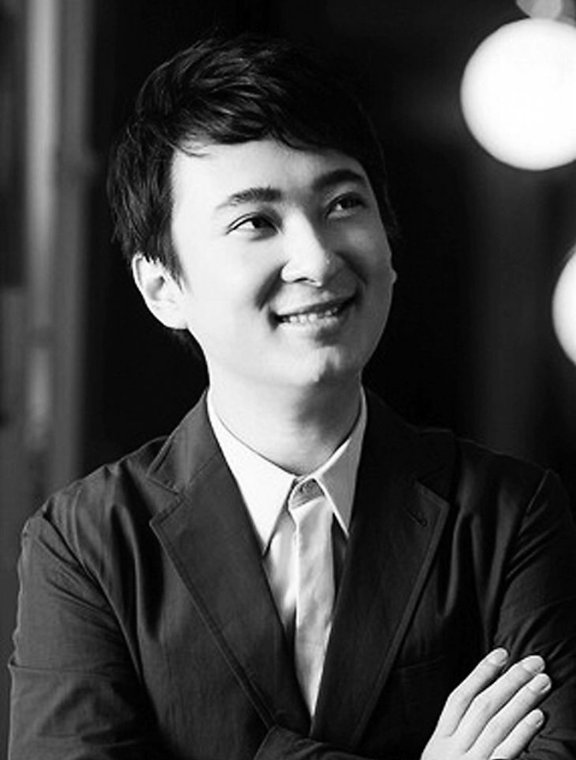 王思聪▲王思聪新女友大秀美照！与旧照差距太大，今被赞高颜值和状态好！