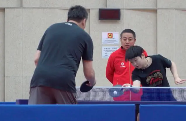 #王励勤#国乒公布未来2个任务！接班人王励勤发声，樊振东在苦练反手球