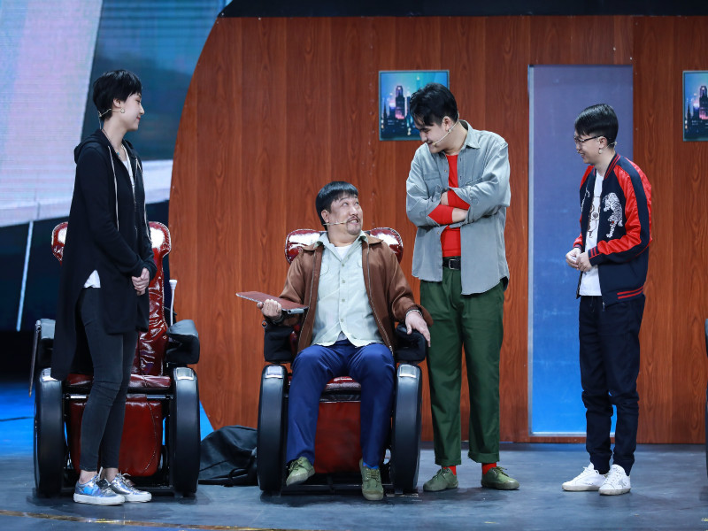 『欢乐喜剧人』《欢乐喜剧人》恶意剪辑,李鸣宇只剩4分钟,烧饼有苦说不出