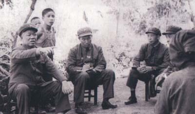 『韩先楚』我军史上最牛的班，班长为开国中将，两名战士为开国上将