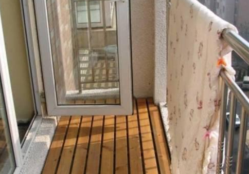 『』去小姨家串门看到她将阳台这样装，想想自己家里的，后悔自己装早了！