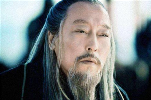 秦始皇|世人只知卧龙凤雏，其实司马懿的绰号更恐怖，难怪曹操总提防他