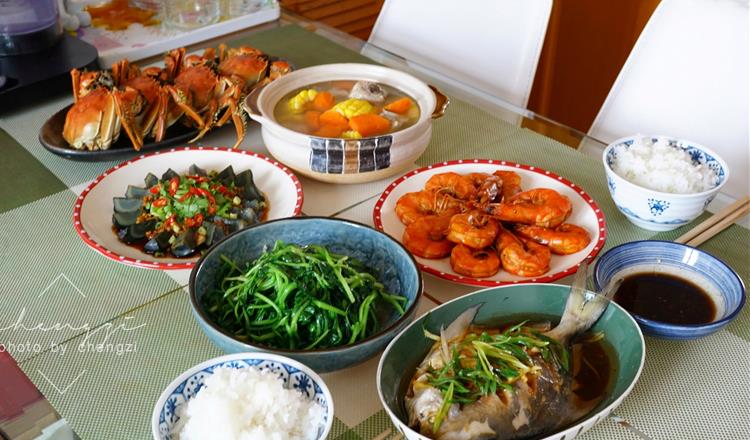 银鲳|儿子大学，老两口的中秋家宴，6道家常菜，网友：家里饭菜就是香