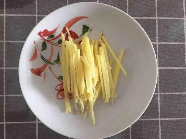 「营养膳食」白酒最怕的“解药”就是它，家家户户都有，酒前吃不会醉对肝好！