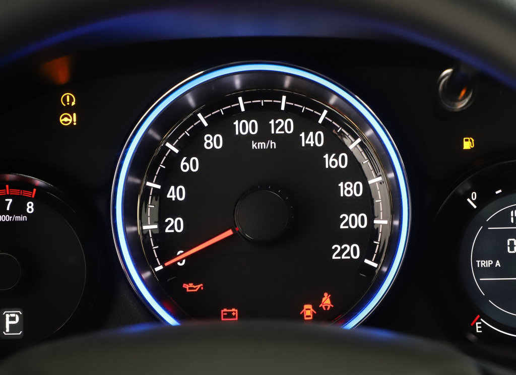 日产天籁▲适合年轻人的小型SUV，1.5T输出177匹马力，每公里油耗才4毛