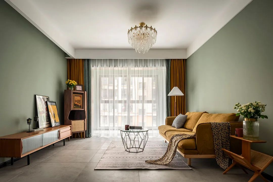 |赏心悦目的细致格调,传递出高贵典雅的时尚气息!