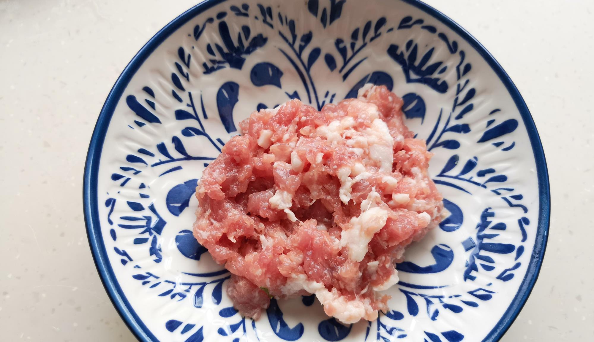 豆腐@5月的当家菜，钙铁含量都很高，简单一炒味道极鲜，最适合孩子